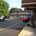 Advance Inn