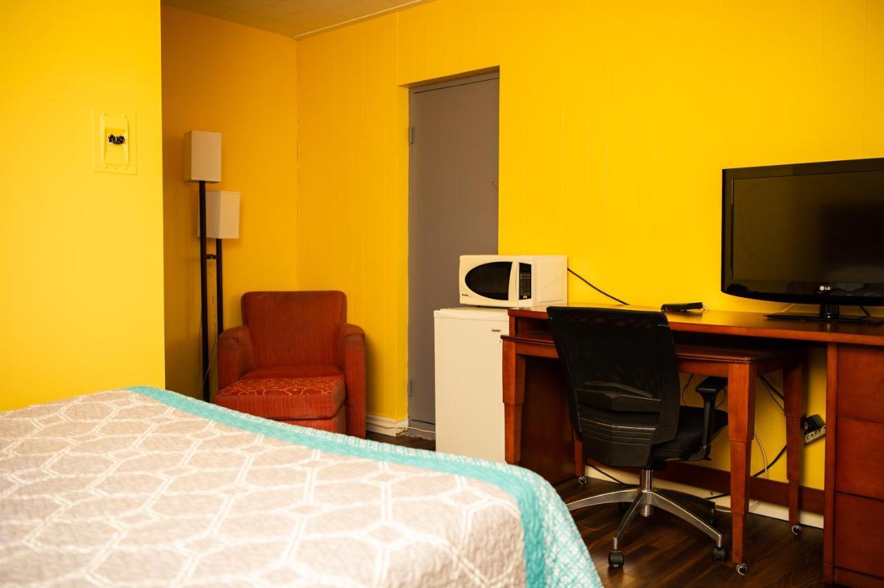 Motel Advance