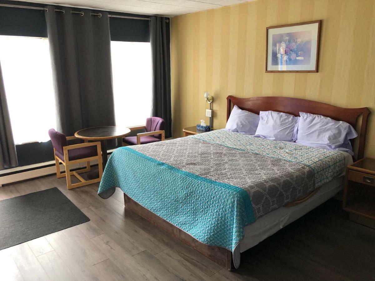 Motel Advance
