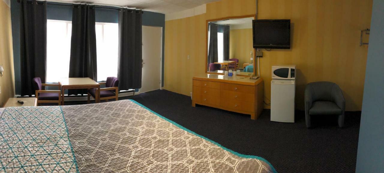 Advance Motel 2*