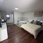 Advance Inn